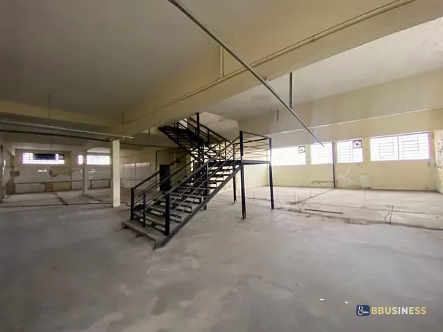 Galpão / Barracão à venda ou para alugar, no bairro Aeroporto em Guarulhos