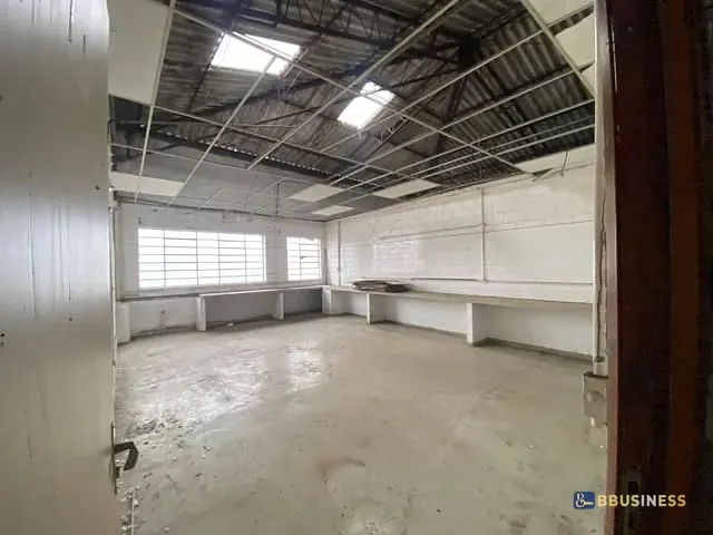 Galpão / Barracão à venda ou para alugar, no bairro Santo Antônio em São Caetano do Sul