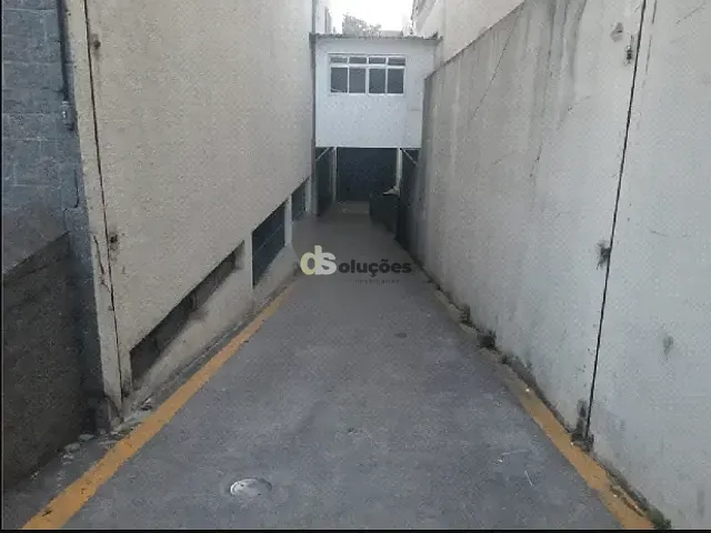 Galpão / Barracão com 1500m², para alugar, no bairro Parque Peruche em São Paulo