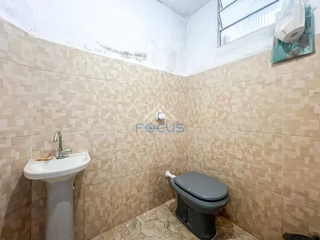Galpão / Barracão com 80m², para alugar, no bairro Vila Real em Várzea Paulista