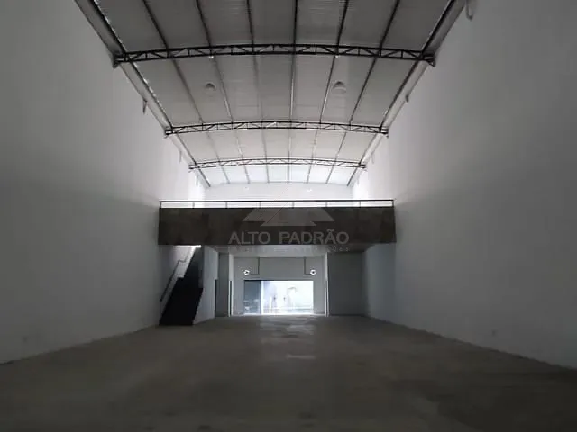 Galpão / Barracão com 288m², para alugar, no bairro Jardim Zaira em Mauá