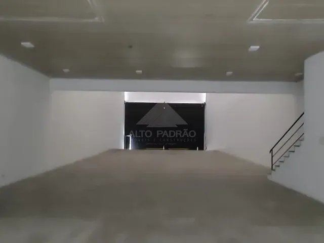 Galpão / Barracão com 288m², para alugar, no bairro Jardim Zaira em Mauá