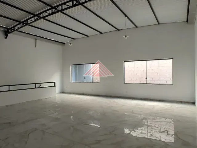 Galpão / Barracão com 300m², para alugar, no bairro Jardim Zaira em Mauá