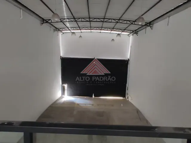 Galpão / Barracão com 300m², para alugar, no bairro Jardim Zaira em Mauá