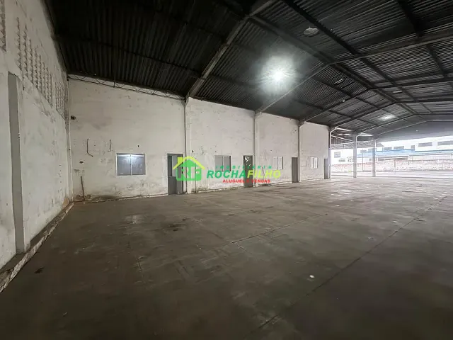Galpão / Barracão com 5588m² 8 quartos e 4 banheiros, para alugar, no bairro Tabuleta em Teresina