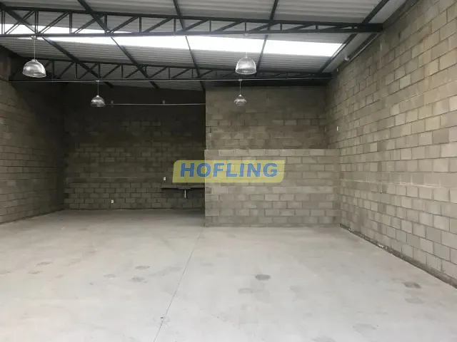 Galpão / Barracão com 130m², para alugar, no bairro Parque Mãe Preta em Rio Claro