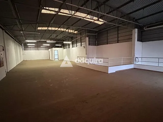 Galpão / Barracão para alugar, no bairro Contorno em Ponta Grossa