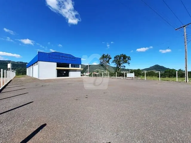 Galpão / Barracão com 700m², à venda, no bairro Germânia em Westfalia