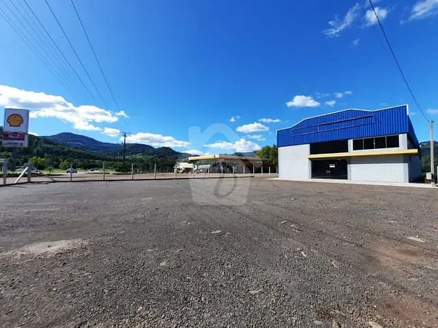 Galpão / Barracão com 700m², à venda, no bairro Germânia em Westfalia