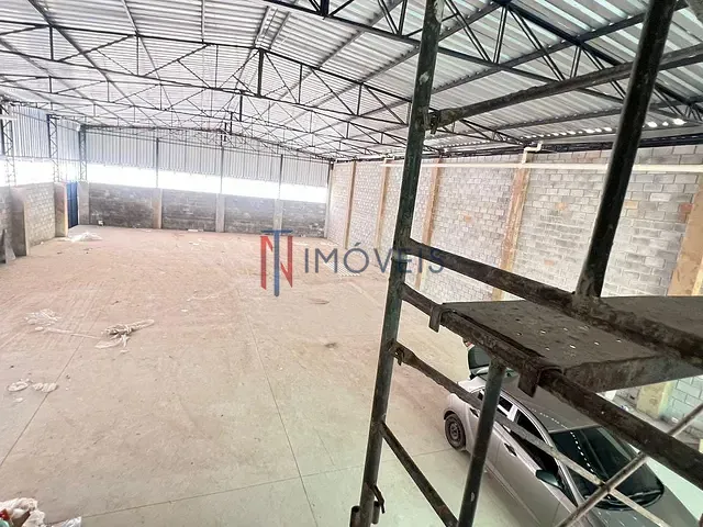 Galpão / Barracão com 594m², para alugar, no bairro Centro em Bom Jesus dos Perdões