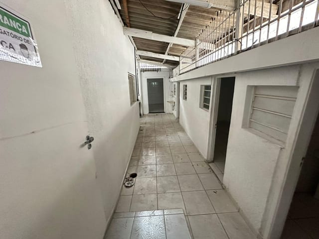 Foto do Galpão / Barracão - 🔑 O Espaço Que Você Procurava! Galpão de 200m² Localizado À Apenas 600m do Metrô Belém 📍 | Organização Imobiliária Açores