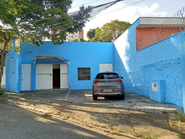 Galpão / Barracão com 340m² 5 quartos e 5 banheiros, para alugar, no bairro Jardim Brasil (Zona Sul) em São Paulo