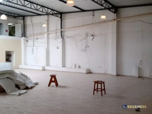 Galpão / Barracão com 340m² 5 quartos e 5 banheiros, para alugar, no bairro Jardim Brasil (Zona Sul) em São Paulo