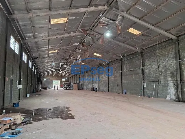Galpão / Barracão com 2209m², à venda, no bairro Jardim Rosicler em Londrina