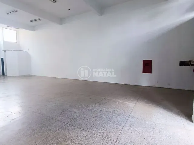 Galpão / Barracão com 200m², para alugar, no bairro shangrilá em Londrina