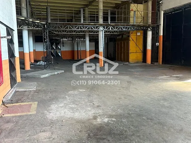 Galpão / Barracão com 4000m², para alugar, no bairro Laranjeiras em Caieiras