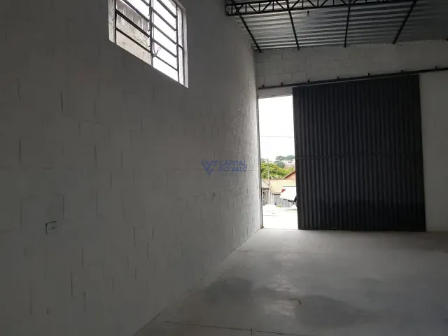 Galpão / Barracão com 250m², à venda ou para alugar, no bairro Jardim Satélite em São José dos Campos