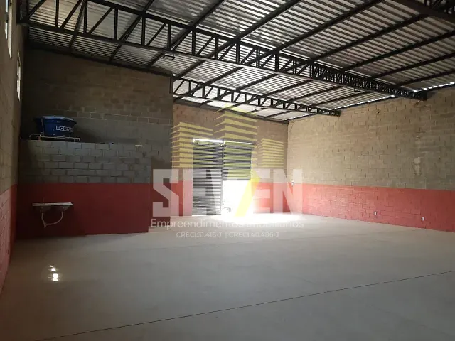 Galpão / Barracão com 322m², à venda ou para alugar, no bairro Parque Roosevelt em Bauru