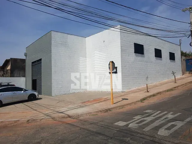 Galpão / Barracão com 322m², à venda ou para alugar, no bairro Parque Roosevelt em Bauru
