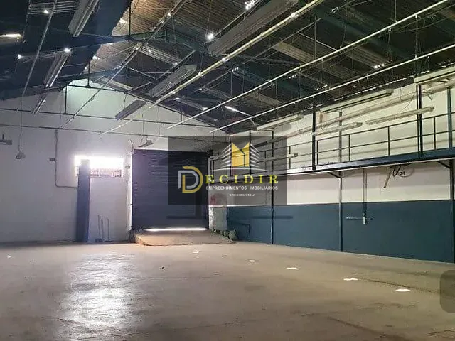 Galpão / Barracão com 800m², para alugar, no bairro Chácara Califórnia em São Paulo