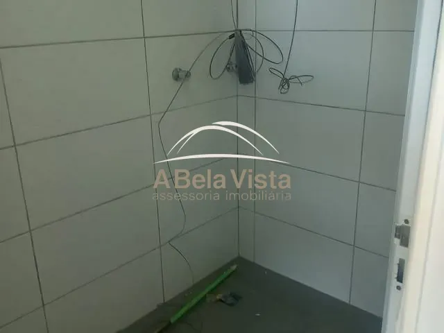 Galpão / Barracão com 250m², para alugar, no bairro Piratininga em Osasco
