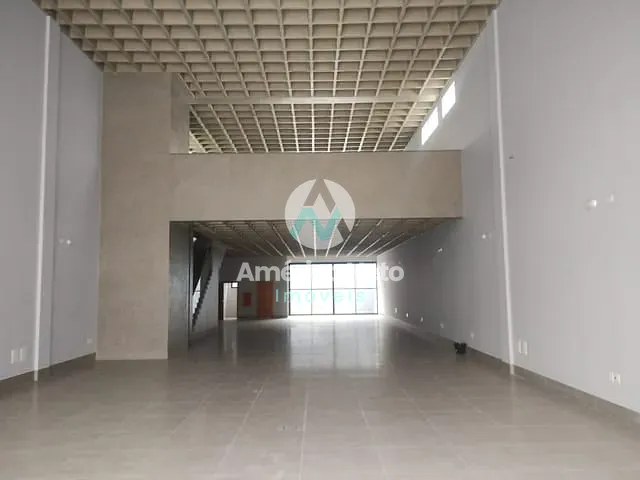 Galpão / Barracão com 950m², para alugar, no bairro Centro em São Bernardo do Campo