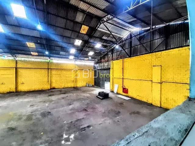 Galpão / Barracão com 2380m², à venda, no bairro Vila Mesquita em São Paulo