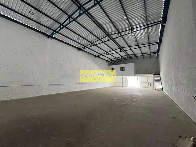 Galpão / Barracão com 500m², à venda ou para alugar, no bairro Parque Residencial Jundiaí II em Jundiaí