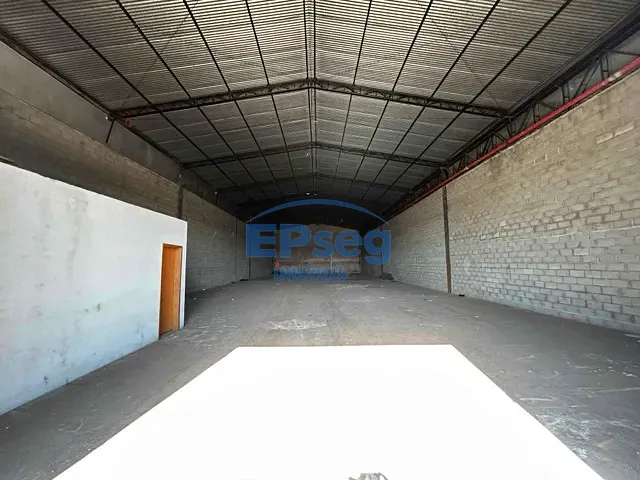 Galpão / Barracão para alugar, no bairro Jardim Riviera em Cambé