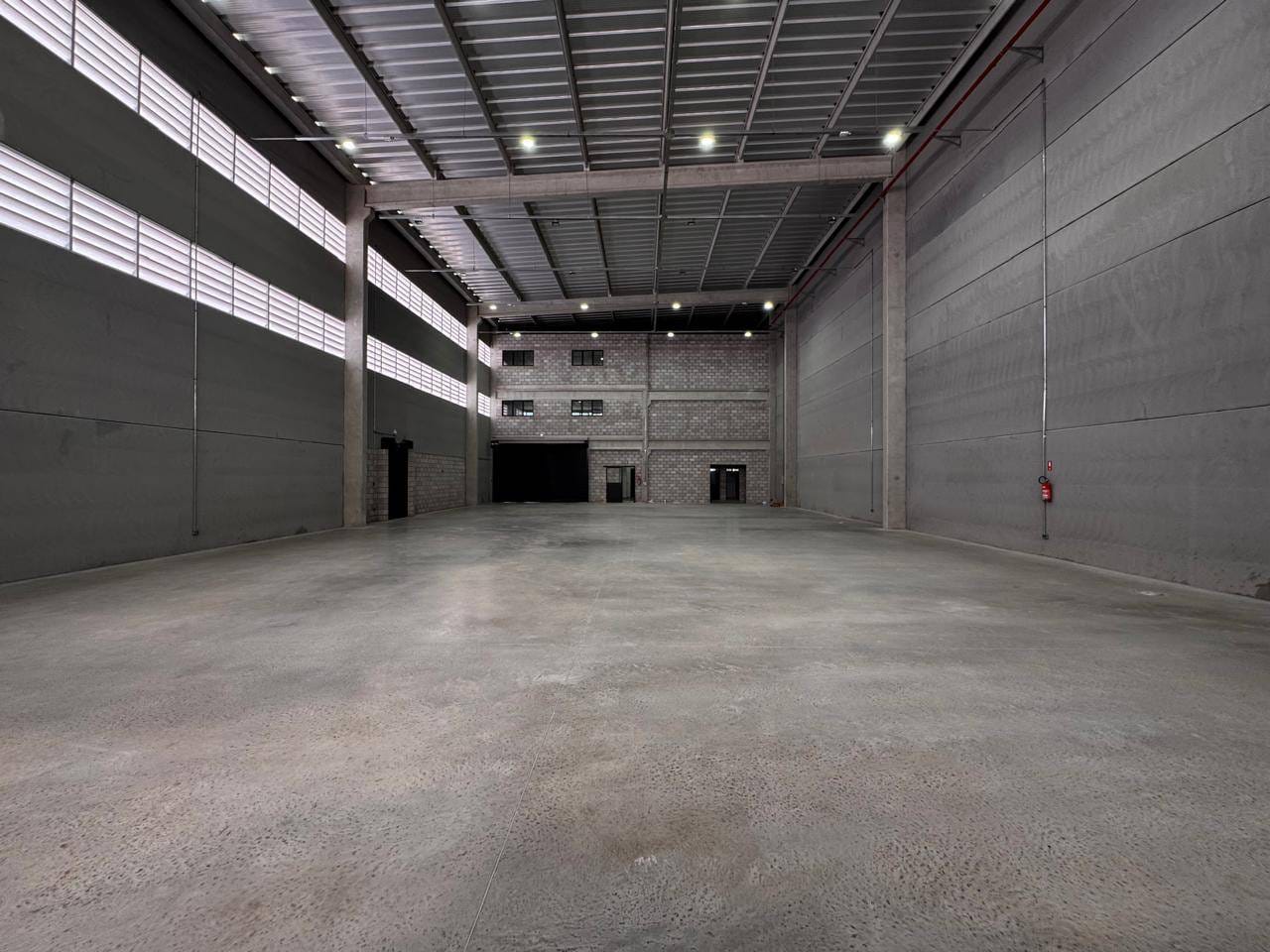 Depósito-Galpão-Armazém para alugar, 1130m² - Foto 16