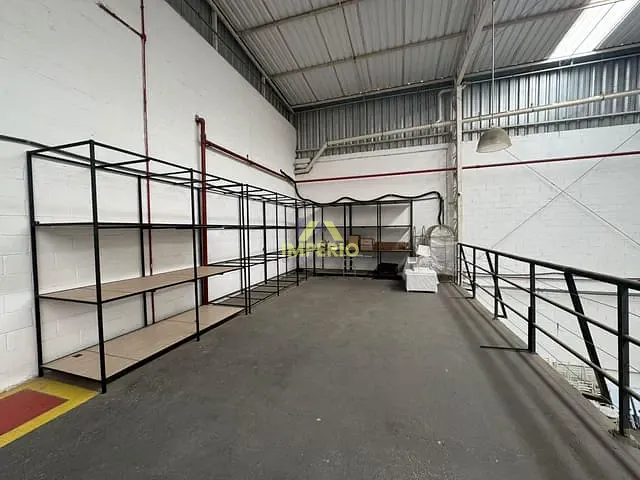 Galpão / Barracão com 1000m², à venda, no bairro Julio Ustrito em Salto