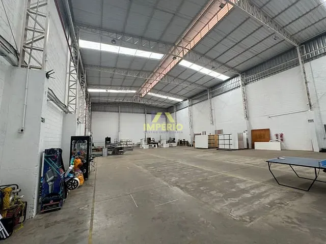 Galpão / Barracão com 1000m², à venda, no bairro Julio Ustrito em Salto