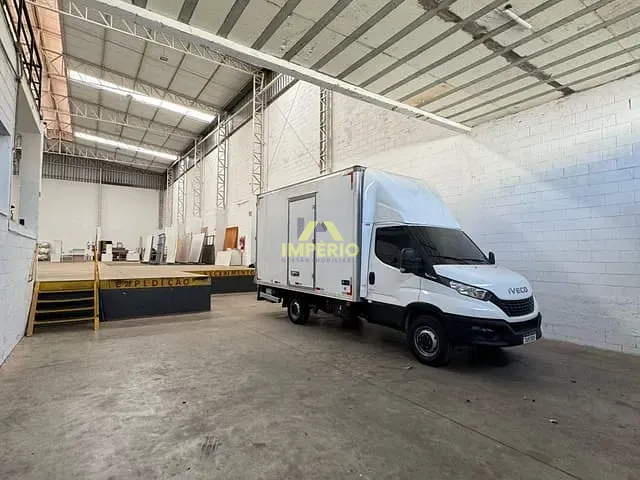 Galpão / Barracão com 1000m², à venda, no bairro Julio Ustrito em Salto