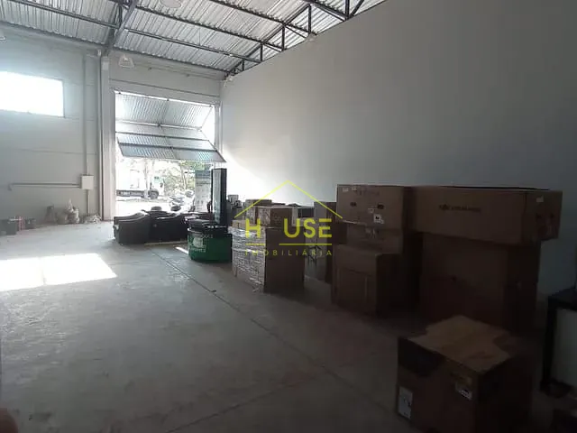 Galpão / Barracão com 170m², para alugar, no bairro Jardim Primavera em São José do Rio Preto