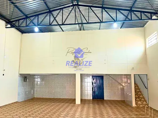 Galpão / Barracão com 300m², à venda, no bairro Jardim Cristina em Botucatu