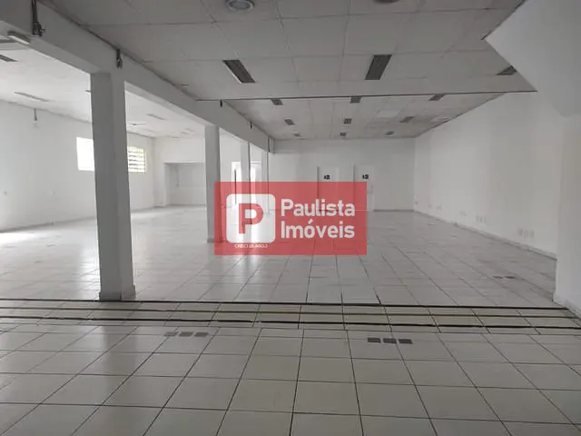 Galpão / Barracão com 1305m², para alugar, no bairro Santo Amaro em São Paulo