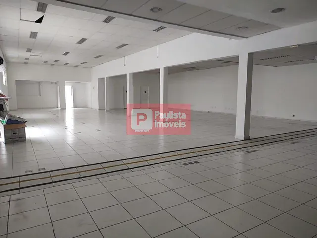 Galpão / Barracão com 1305m², para alugar, no bairro Santo Amaro em São Paulo