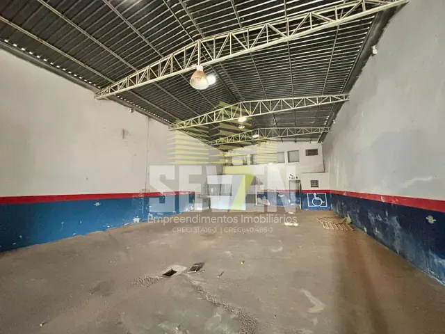Galpão / Barracão com 396m², para alugar, no bairro Núcleo Residencial Presidente Geisel em Bauru