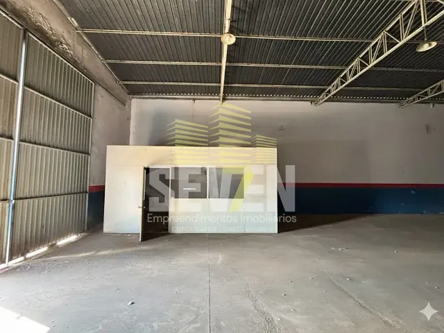 Galpão / Barracão com 396m², para alugar, no bairro Núcleo Residencial Presidente Geisel em Bauru