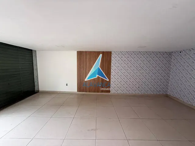Galpão / Barracão com 286m², para alugar, no bairro Nossa Senhora das Graças em Governador Valadares