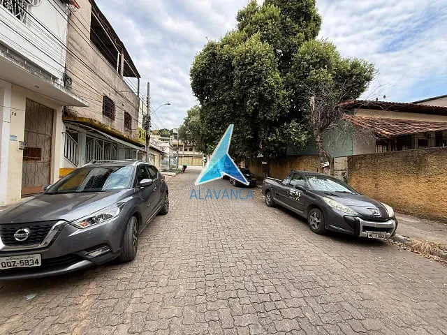 Galpão / Barracão com 286m², para alugar, no bairro Nossa Senhora das Graças em Governador Valadares