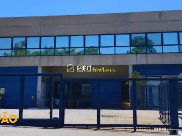 Galpão / Barracão com 2300m², para alugar, no bairro Tamboré em Barueri