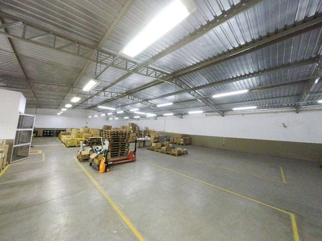 Galpão / Barracão com 1122m², à venda, no bairro Vila Príncipe de Gales em Santo André
