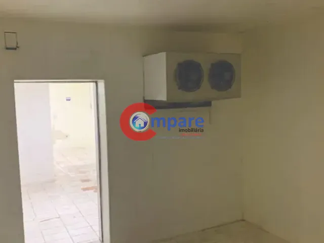 Galpão / Barracão com 310m², à venda, no bairro Vila Antonieta em Guarulhos