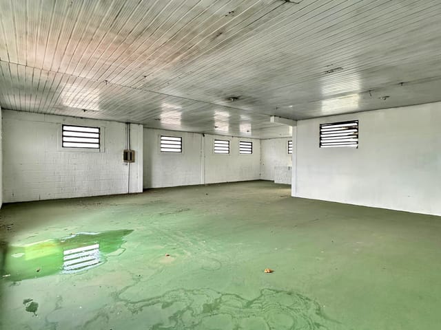 Foto do Galpão / Barracão - Galpão / Barracão + 2casas para locação, 2salões 2quartos 2salas 2cozinhas 4banheiros 1vaga Floramar, Belo Horizonte, MG | Deltalar Imóveis
