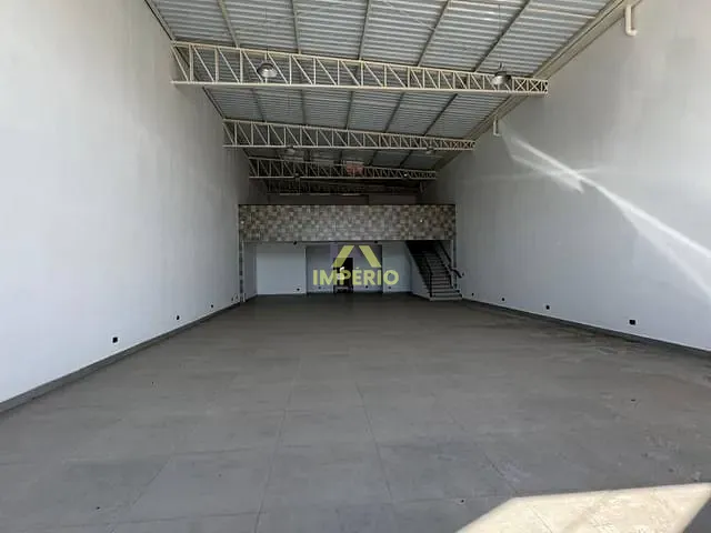 Galpão / Barracão para alugar, no bairro Centro em Salto
