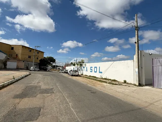 Galpão / Barracão para alugar, no bairro Ibirapuera em Vitória da Conquista