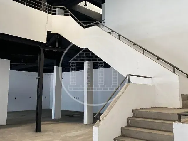 Galpão / Barracão com 337m², à venda ou para alugar, no bairro Indianópolis em São Paulo