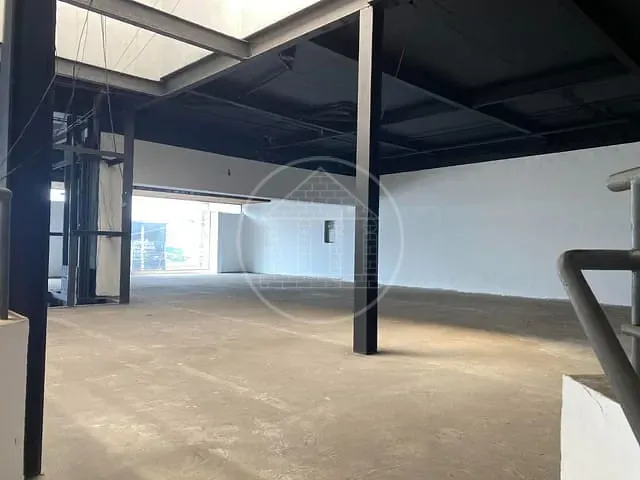 Galpão / Barracão com 337m², para alugar, no bairro Indianópolis em São Paulo