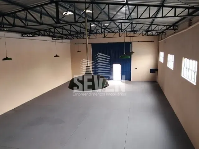 Galpão / Barracão com 270m², para alugar, no bairro Parque Novo São Geraldo em Bauru